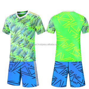 Maillot de football France personnalisé de haute qualité, léger, à séchage rapide, respirant, anti-UV, extensible dans quatre directions, avec impression du logo - Product Image 3