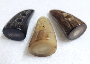 Excellente qualité Personnalisable 2-Hole Shank Style Corne Bascule et Boutons Vente en gros de haute qualité avec taille et Design personnalisés - Product Image 2