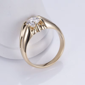 Anillo de Compromiso de Diamantes de Corte Brillante Redondo en Oro Amarillo para Mujer, Estilo Clásico - Product Image 6
