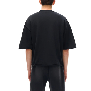 เสื้อยืดครอปสตรีทแวร์ผ้าเฟรนช์เทอร์รี่คุณภาพสูง ขอบดิบ น้ำหนัก 300 กรัม ถักทอจากผ้าฝ้าย 100% คอกลม สีดำล้วน ดีไซน์สั่งทำพิเศษสำหรับผู้ชาย - Product Image 4