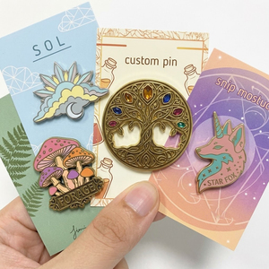Pins de esmalte personalizados con diseño de dibujos animados de caja de ahorros, insignias de solapa de metal de aleación de zinc, juego de broches creativos con forma de hucha <span class=keywords><strong>financiera</strong></span> para mochila - Product Image 3