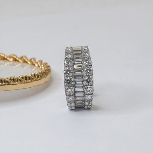 Anillo de Boda Clásico de Plata de Ley 925 con Moissanita de Corte Baguette y Corte Brillante, Media Eternidad, 3 Filas, 4.40 TCW, Multicolor - Product Image 2