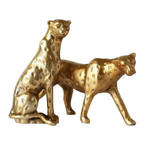 Escultura Decorativa de Leones de Metal para Mesa, Acabado Dorado, Aluminio, Decoración Navideña para el Hogar, Escultura de Escritorio Hecha a Mano - Product Image 1
