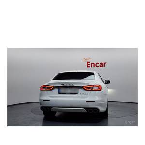 Maserati Quattroporte 3.0 V6 GranLusso, Modelo Diciembre 2021, 55,675 km, Caja de Cambios Automática, Asientos de Cuero, Cámara Trasera, Volante a la Izquierda - Product Image 4