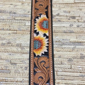 Collar de Cuero Genuino Vintage Venus Leathers para Perro con Bordado de Girasol y Hebilla Metálica Impermeable para Accesorios de Bolsos - Product Image 4