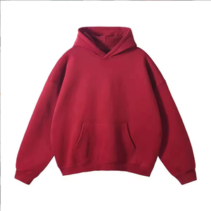 เสื้อฮู้ดผู้ชายสีแดง ผ้าฝ้ายเฟรนช์เทอร์รี่ สีพื้น ดีไซน์กระเป๋า ทรงโอเวอร์ไซส์ สวมใส่สบายในฤดูใบไม้ร่วง - Product Image 1