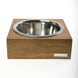Soporte de madera grabado personalizado para tazón de comida para perros, ideal para accesorios y regalos personalizados para la alimentación de mascotas. - Product Image 2