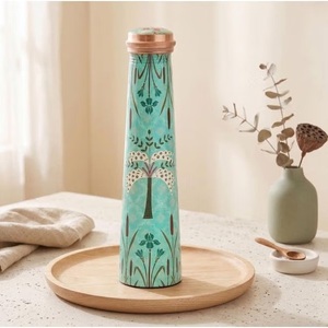 Bouteille d'eau en métal de style oriental Nature Hydration avec motif grue et fleurs de cerisier, portable pour usage extérieur - Product Image 2