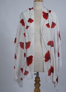 Écharpe à imprimé floral rouge pour femme, en tissu transparent, longue et élégante, accessoire doux pour le cou, idéale pour styliser les tenues - Product Image 6