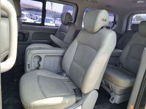 Starex Van 2018 Plateada, Volante a la Izquierda, Neumáticos R16, Faros Halógenos, Aire Acondicionado Manual, Euro VI, 12 Asientos, Auto Usado de Segunda Mano - Product Image 4