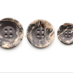 กระดุมเรียบกันเงาทำจากเรซินเป็นมิตรต่อสิ่งแวดล้อม4รูสำหรับเสื้อผ้าสุดหรู - Product Image 1