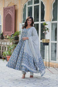 Robe Anarkali en pur coton imprimé indien, ensemble 3 pièces avec pantalon et dupatta - Product Image 3