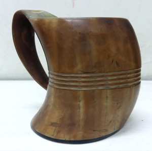 ROYAL ARTISANS Tazas de cuerno de búfalo de la mejor calidad Jarra de cuerno vikingo de estilo animal para cerveza de fiesta de Club hecha a mano en la India - Product Image 1