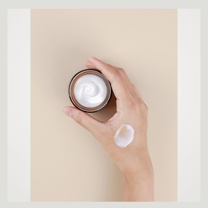 Soins de la peau coréens Mizon Korean K-Beauty Olinwon Snail Repair Cream 75ml Fabriqué en Corée, lotion pour le visage, articles et produits de maquillage. - Product Image 4