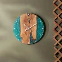 Horloge murale moderne en résine époxy à effet fluide bleu sarcelle, chiffres romains argentés, style marbre, silencieuse, pour la décoration murale de chambre à coucher