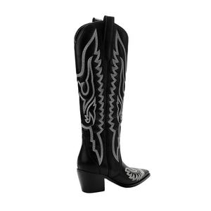Botas Vaqueras de Cuero Bordadas a Mano de Primera Calidad - Botas Largas Occidentales Personalizadas al por Mayor para Hombre y Mujer - Product Image 1