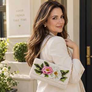 Pochette personnalisée à perles avec fleurs à sequins blancs, pochette de mariée - Product Image 2