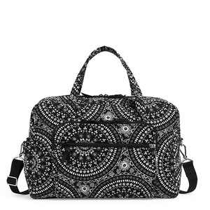 Sac de voyage en polyester imprimé à pois colorés avec bandoulière réglable pour les week-ends sportifs et le transport quotidien - Product Image 4