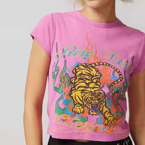 T-shirt court pour femme 100 % coton, coupe ajustée, col rond, avec impression graphique personnalisée, style décontracté - Product Image 4