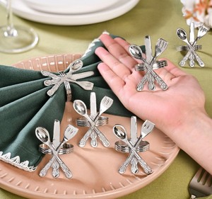 Ensemble de serviettes de table en laiton au design classique |   Porte-serviettes écologiques et durables pour cuillères et fourchettes |   Décoration de table à manger unique - Product Image 4