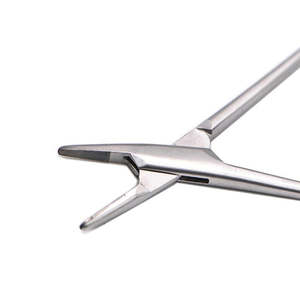 Porte-aiguilles chirurgical Mayo Hegar en acier, équipement de bloc opératoire de qualité supérieure pour l'exportation - Product Image 5