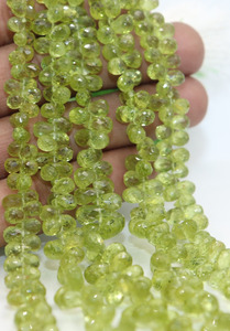 Peridoto verde natural AAA en forma de gota, cuentas de 4-5 mm, 8 pulgadas, piedra preciosa natural para la fabricación de joyas a precio de mayoreo. - Product Image 1