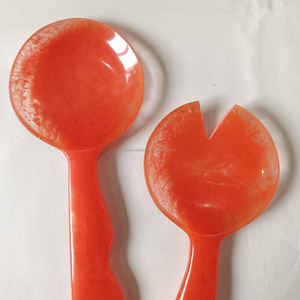 Juego de cubiertos con mango de resina de último diseño, servidor de resina para interiores, fiestas y bodas, diseño único, Color naranja para el hogar, herramientas para ensaladas - Product Image 4