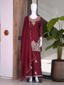 Costumes Salwar de qualité supérieure pour mariage, disponibles à prix de gros pour l'exportation depuis l'Inde - Product Image 4