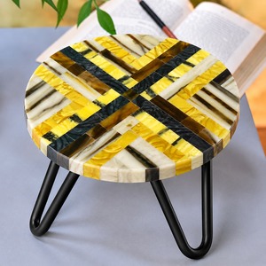 Support à gâteau moderne en bois et en fer avec base robuste pour servir des desserts, décorer des fêtes et embellir la maison - Product Image 1