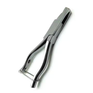 Aplicador de etiquetas de oreja reutilizable en forma de V ergonómico, instrumento veterinario fácil de marcar ganado - Product Image 4