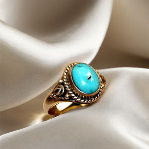 Bague unisexe fabriquée à la main en pierre précieuse turquoise Cadeau de mariage naturel avec plaqué or rose pour la fête ou l'anniversaire d'une femme - Product Image 1
