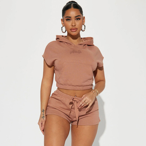 Conjunto de sudadera corta con capucha y pantalones cortos para mujer, conjunto de sudadera y pantalones cortos en blanco, conjunto informal personalizado para mujer - Product Image 1