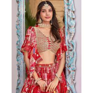 Robe de mariée en dentelle rouge, style lehenga choli, pour la mariée, avec manches courtes - Product Image 5