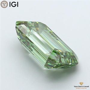 Diamant de laboratoire cultivé CVD de 6,02 carats, taille émeraude, couleur vert vif fantaisie, clarté VVS2, certifié IGI, pour votre nouvelle bague de créateur - Product Image 4