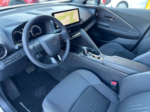 Toyota C-HR 2.0 Hybride Rechargeable FWD Teamplayer Technik Conduite à Droite SUV Hybride Économe en Carburant Qualité Export Voiture d'Occasion - Product Image 3