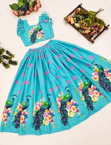 Collection exclusive de mariage : Blouse en soie Elichi, richement ornée de multiples sequins, rembourrée, vêtement de créateur pour les mariages et les fêtes - Product Image 6