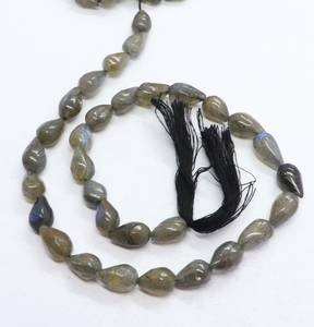 Cuentas de labradorita natural lisas en forma de lágrima de 6x8 mm, cuentas de labradorita en forma de gota de 13 pulgadas, labradorita en forma de lágrima recta para la fabricación de joyas. - Product Image 1