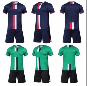 Uniforme de Fútbol Personalizado, Equipación de Fútbol 100% Poliéster, Servicio OEM al por Mayor, Ropa de Equipo de Alta Calidad, Parte Delantera de Media Longitud - Product Image 3