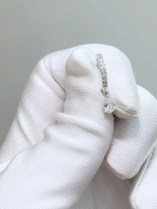Pendientes de Moissanita con Corte de Pera para Mujer, Diseño de Gota de Agua con Micro Pavé, Platino PT-950, Certificado IGI - Product Image 3