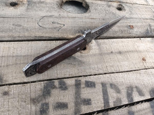 Couteau de chasse Bowie artisanal en acier 440c, manche en bois de rose gravé, couteau de collection décoratif, cadeau pour lui. - Product Image 2