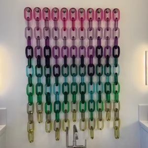 Adornos Navideños Únicos de Resina, Decoración de Pared con Cadena, Adorno de Pared Grande Hecho a Mano para Interiores de Hogar Contemporáneo, Cadena para Sala de Estar - Product Image 1