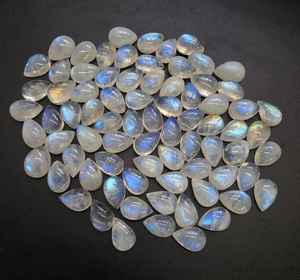 Cabochons en pierre de lune arc-en-ciel de qualité A, en forme de goutte, calibrés, pour la création de bijoux - Product Image 1