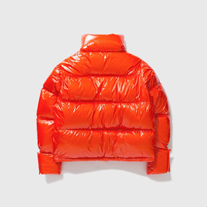 Veste matelassée rouge brillante sur mesure pour fabricant OEM, manteau d'hiver chaud en duvet, col montant, matelassage brillant, vente en gros - Product Image 2