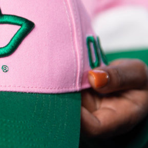 Gorra de Béisbol Verde Ivy League Unisex Ajustable con Letra Bordada, Estilo Universitario Clásico, Ropa Casual Urbana Premium - Product Image 2