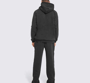 Conjunto de Sudadera con Capucha y Pantalones Deportivos con Pedrería Personalizada, Ropa Deportiva para Hombre, Conjunto Deportivo a la Venta al Por Mayor - Product Image 3