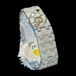 Montre de luxe Royal Thorne 44 mm à quartz avec diamants, cadran en cristal de saphir de Shanghai, entièrement sertie de diamants, fermoir dissimulé, boîtier en acier inoxydable pour homme - Product Image 2