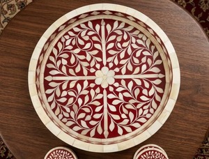 Plateau de service décoratif rond de luxe fait main en os incrusté rouge, plateau de table basse floral, plateau ottoman, plateau de service en bois pour le thé et le petit-déjeuner - Product Image 6