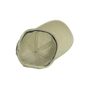 Gorra de béisbol clásica para hombres y mujeres, correa ajustable, ajuste cómodo para actividades al aire libre, deportes y uso informal. - Product Image 4