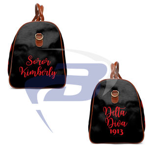 กระเป๋าเดินทางลายช้าง Delta Sigma Theta Sorority รุ่น 1913 DST Sorority Essentials สีแดงและสีดำ กระเป๋าเดินทางสุดหรูสไตล์สปอร์ต - Product Image 3