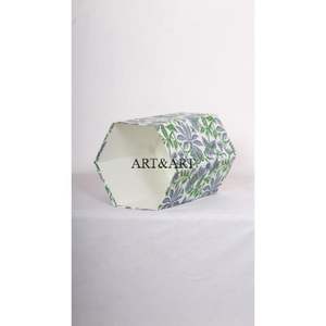 Maneras creativas de reutilizar cajas de cartón para hacer cubos de basura con estampado floral artesanal y cubo de basura de tela de algodón para uso doméstico. - Product Image 3